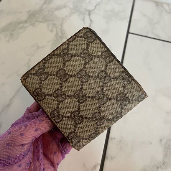 Beige Gucci multiple compartment wallet and coin pouch - Picture 6 of 11